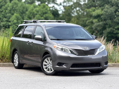2016 TOYOTA SIENNA V6
